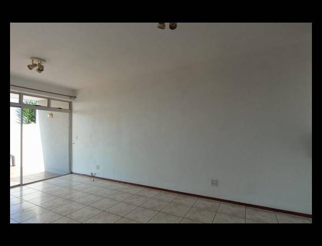 2 BEDROOM TOWNHOUSE FOR SALE IN NORTHCLIFF